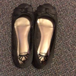 Black ballet flats